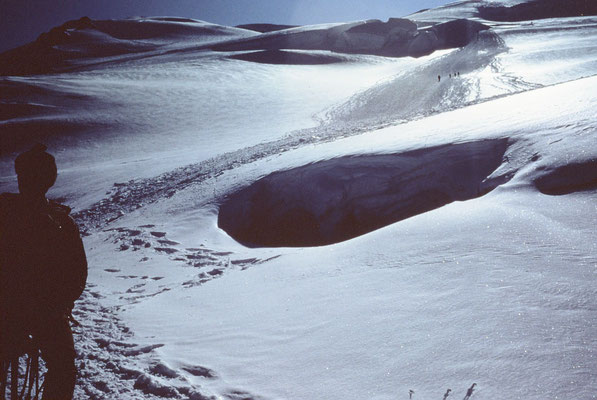 Progression dans les champs de neige...