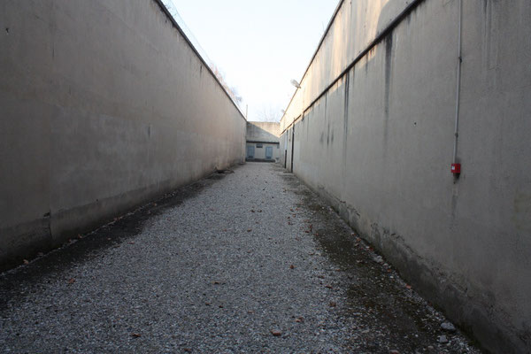 Le couloir de la mort vu depuis le pur des fusillés
