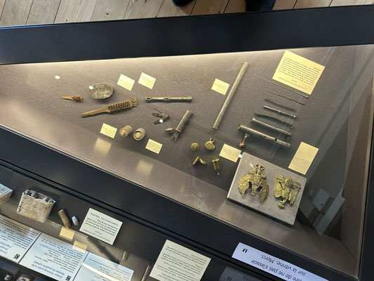 Objets retrouvés sur le champ de bataille.