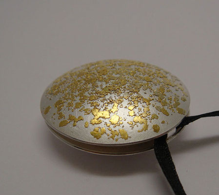 sun dust Ø 22 mm • Gold 750, Silber • private collection