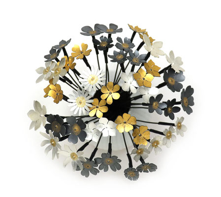 Flowers of Hope and Freedom zu einem Strauß vereint • Ohrschmuck 2020 • Gold 999, Gold 900, Silber