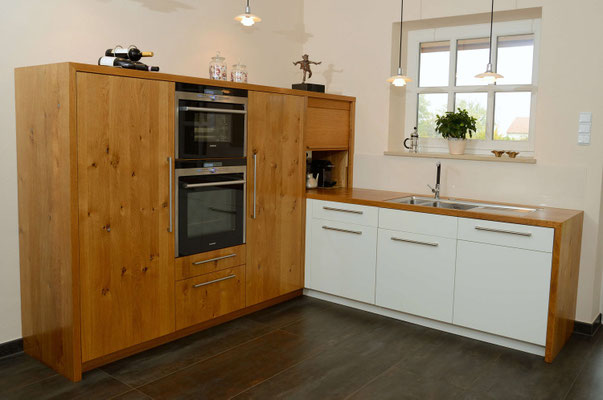 Kleine Küche in L-Form