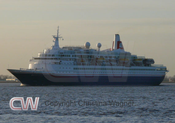 Das 1972 als ROYAL VIKING STAR gebaute Schiff wurde von 1996 bis 2020 von der Fred. Olsen Cruise Line einesetzt. 2022 erfolgte der Abbruch