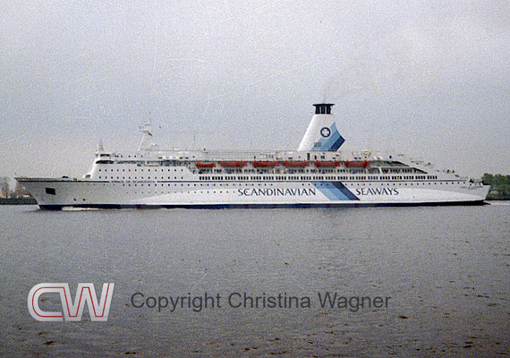 Ab 1997 verkehrte auf der Route Hamburg-Harwich auch zeitweise die größere PRINZ OF SCANDINAVIA