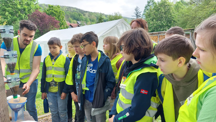 Experiment mit dem Sedimentturm
