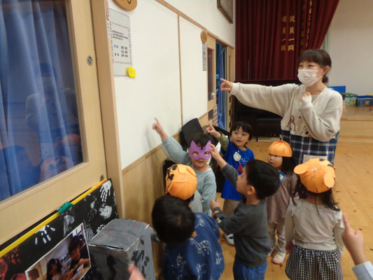 【3歳児】ハロウィンキャンディー宝さがしをしたよ！
