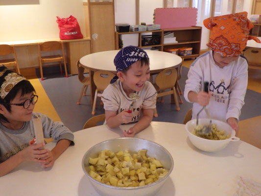 【5歳児】先日収穫したさつまいもでクッキング♪