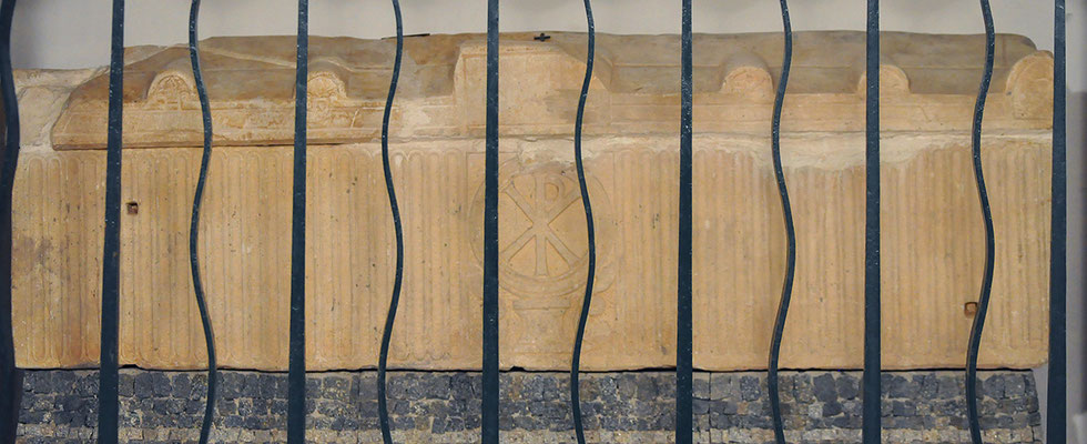 Chapelle Sainte-Restitude - Sarcophage (crypte)