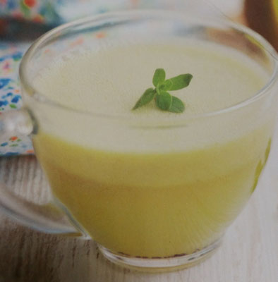 Smoothie à l’ananas, fenouil et gingembre