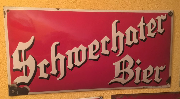 89 Brauerei Schwechat, Email, Abm. 25 cm x 50 cm, Impressum: Email Werk Steg, Wien XVI, ca. 1925