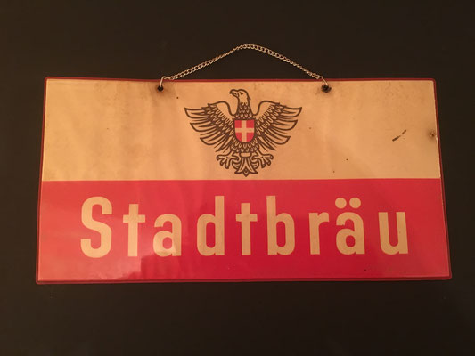 061 Wiener Stadtbräu, Pappe / Kunststoff, Abm. 15 cm x 30 cm, kein Impressumg, ca. 1950