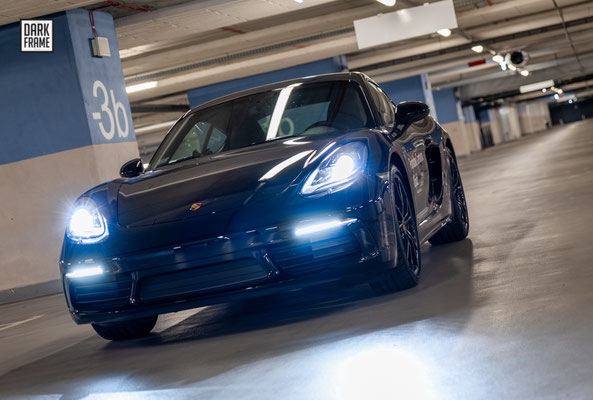 Porsche Cayman Łódź Dark Frame