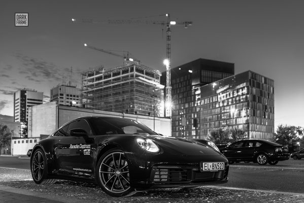 Porsche Łódź Dark Frame