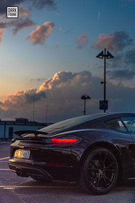 Porsche Cayman Łódź Dark Frame