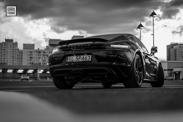 Porsche Cayman Łódź Dark Frame