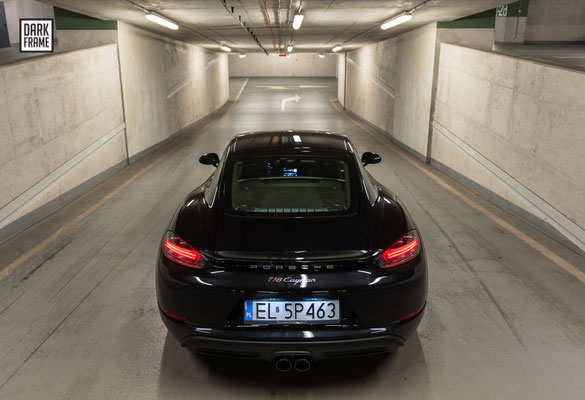 Porsche Cayman Łódź Dark Frame