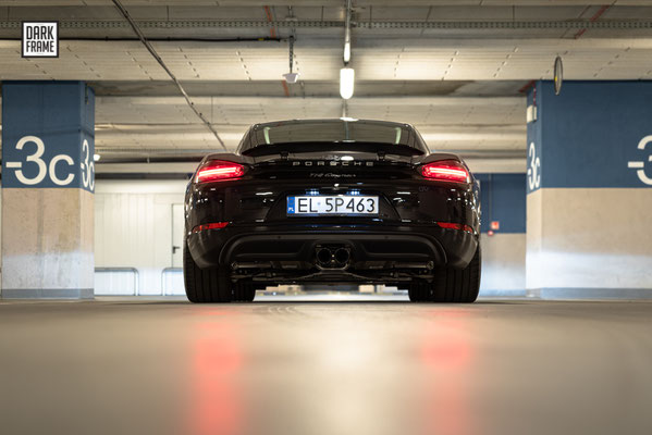 Porsche Cayman Łódź Dark Frame