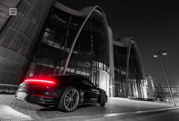 Porsche Łódź Dark Frame