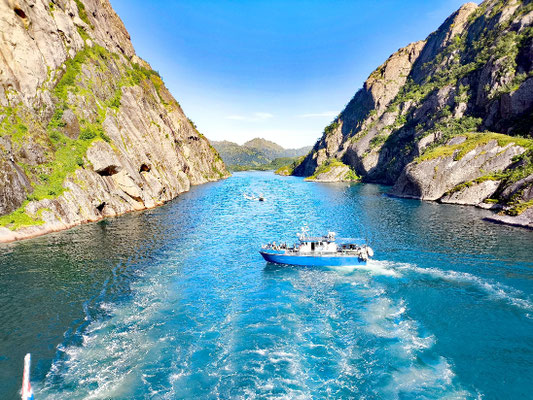 Einfahrt in den Trollfjord 
