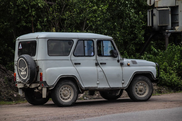 ein GAZ, sieht aber ein bisschen aus wie ein Landy, oder?