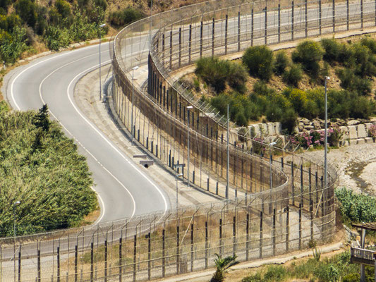 der berühmte Grenzzaun von Ceuta