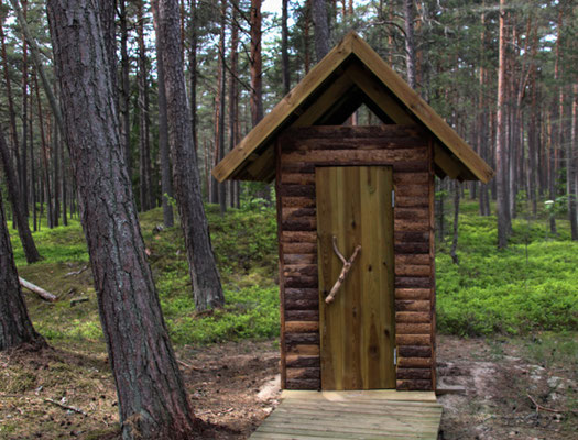 Kemeri NP, eine der vielen Trockentoiletten