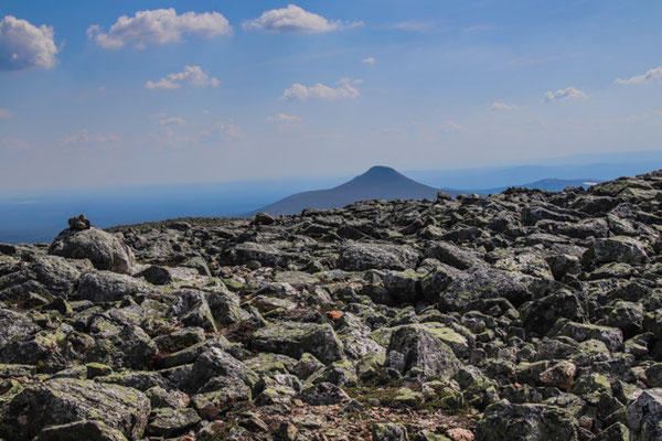 Städjan im Hintergrund