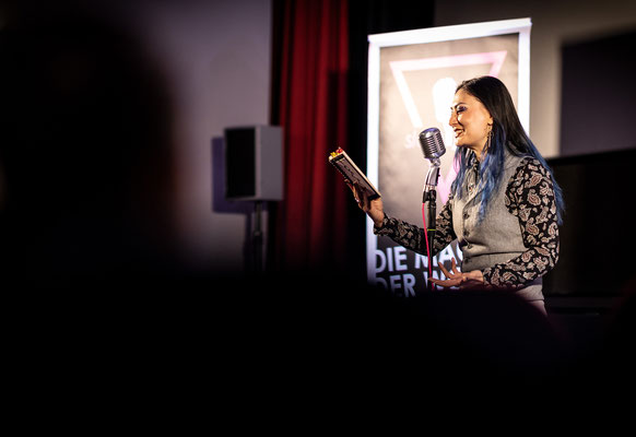 Aileen Schneider bei Slam Jam am 11. Januar 2024 im Kino Lichtblick, Walldorf.