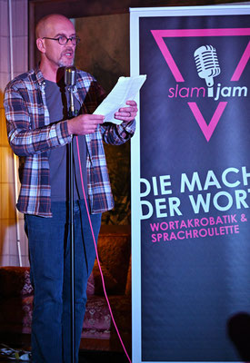 Karsten Hohage bei Slam Jam am 10. Oktober 2024 in Aga´s Barlounge, Groß-Gerau.