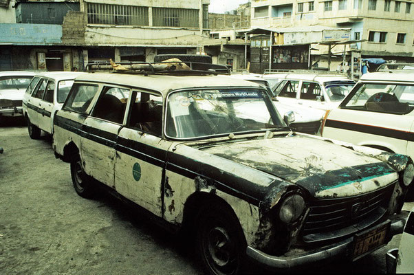 Taxistand in Taiz.