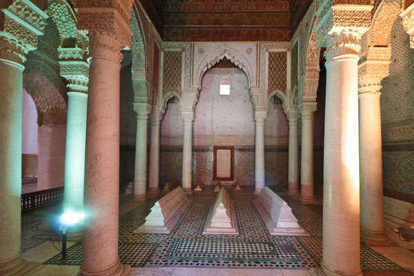 Mausoleum der Saadier-Gräber in Marrakesch, eine aus dem sechzehnten Jahrhundert stammende Nekropole. Sie wurden erst im Jahre 1917 wiederentdeckt und stammen aus Dynastie der Saadier.