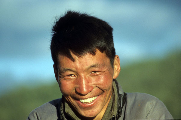 Junger Mann aus einer Sippe im Changai-Gebirge.