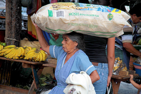 Auf dem großen Markt von Antigua/Guatemala.