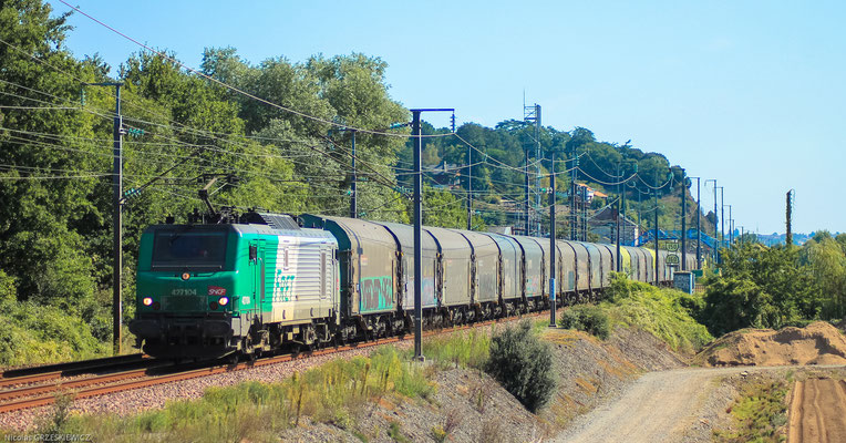 La BB 27104 tracte ces wagons à destination de l'ITE Carnaud. Train n°73307 en provenance de Saint Pierre des Corps.