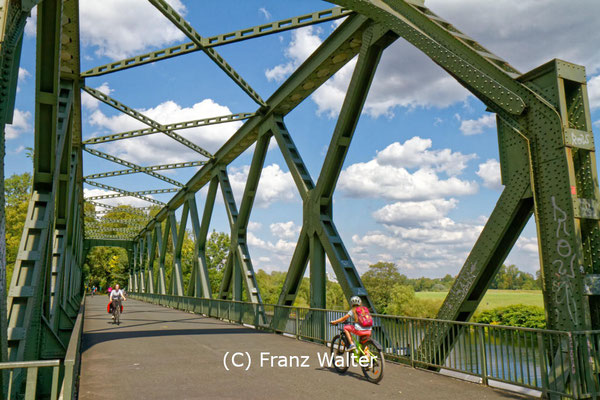 "Brücke Obergraben an der Ruhr in Essen (7-70292)" - (C) Franz Walter