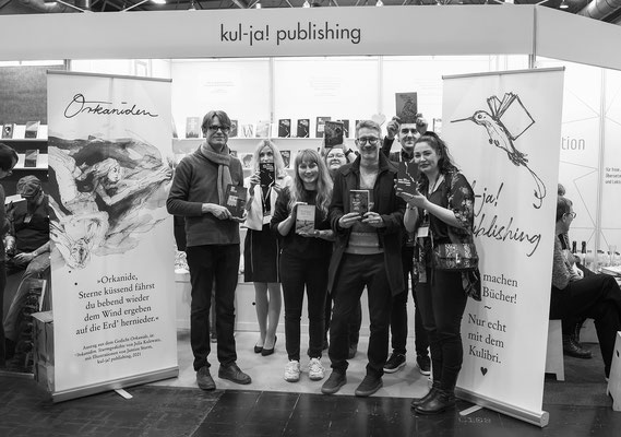 Das Team von Kul-ja! Publishing auf der Leipziger Buchmesse 2024