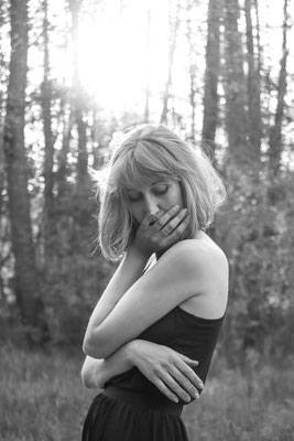  "Wenn wir fallen- Depression & Soziale Ängste" – Fotografie über das Gefühl des Entgleitens