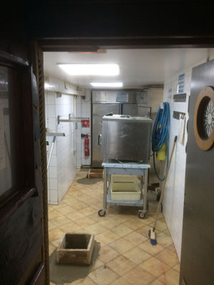 dalles led dans cuisine professionnelles