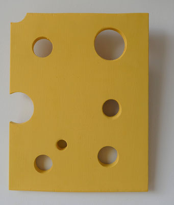 Wooden object no. 4 (Käseplatte), 2021, 30x 37.5 cmx 2cm suspension, colour paint on pine wood shape