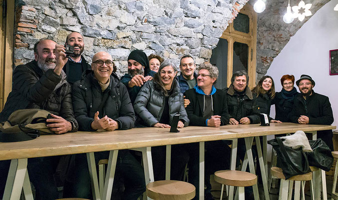 con Fausto Colavecchia, Matteo Innocenti, Chico Bacci, Barbara Oteri, Alessandra Pioselli, Pino Valente, Stefano Boccalini, Pasquale Campanella, Beatrice Oleari, Giovanna Bianco e Paolo Mele . Borno (BS) . Val Camonica . Novembre 2017