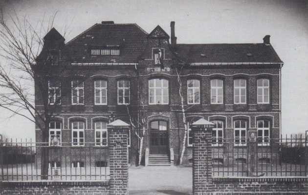 Hermannschule in Zweckel<br> <font size=1>aus "Gladbeck Unsere Stadt" &copy; Stadtarchiv Gladbeck
