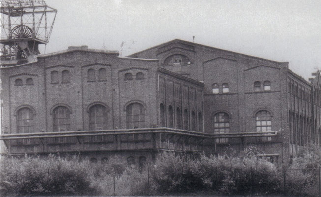 Maschinenhalle der Schachtanlage Zweckel (1982) <br><font size=1>aus "Gladbeck Unsere Stadt"