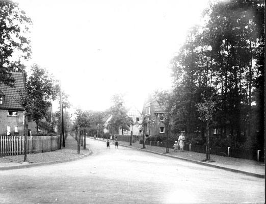 Die Mozartstraße in den 20-er Jahren von der Tunnelstraße aus gesehen <br><font size=1>&copy; Stadtarchiv Gladbeck