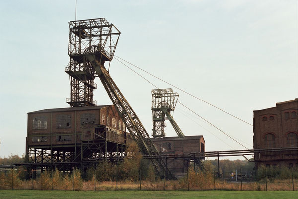 Zeche Zweckel , als Schacht 2 noch seinen Fördergerüstkopf besaß  (1982)<br> <font size=1> &copy; Manfred Frieben