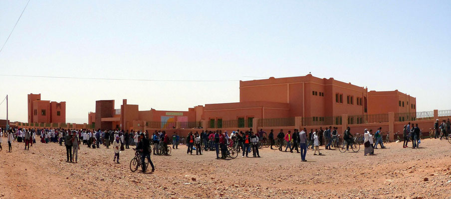 Sortie de lycée, au milieu de nulle part