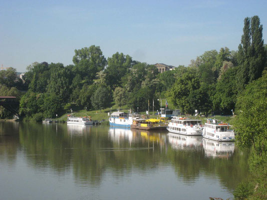 Schiffsanlegestelle in Bad Cannstatt