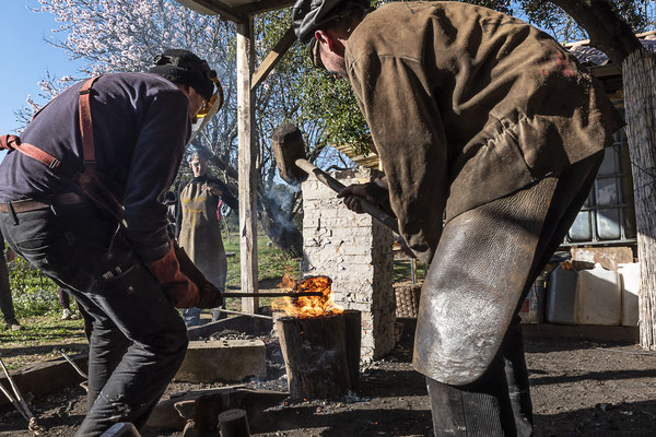 Sortie de la loupe du bas fourneau ©Daniel Michelon