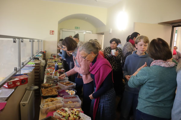 kurze Stärkung am köstlichen Buffet