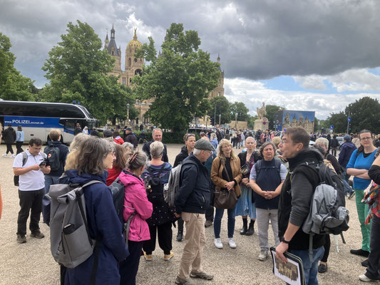 06/2026 - Schwerin mit dem Schlossfest im Hintergrund