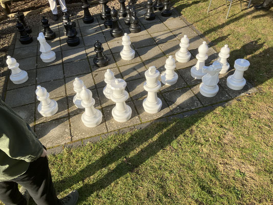 Schach und Tischtennis in den Pausen